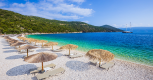 Yunanistan en güzel deniz nerede?